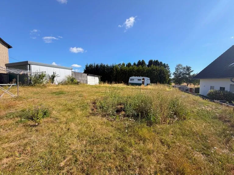 Immobilienangebot - Höhn-Schönberg - Alle - Großzügiges Grundstück in attraktiver Ortsrandlage!