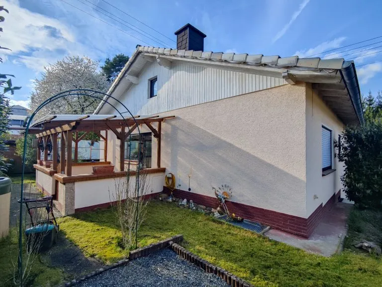 Immobilienangebot - Oberlahr - Alle - Ein-/Zweifamilienhaus in idyllischer Höhenlage mit herrlichem Ausblick!