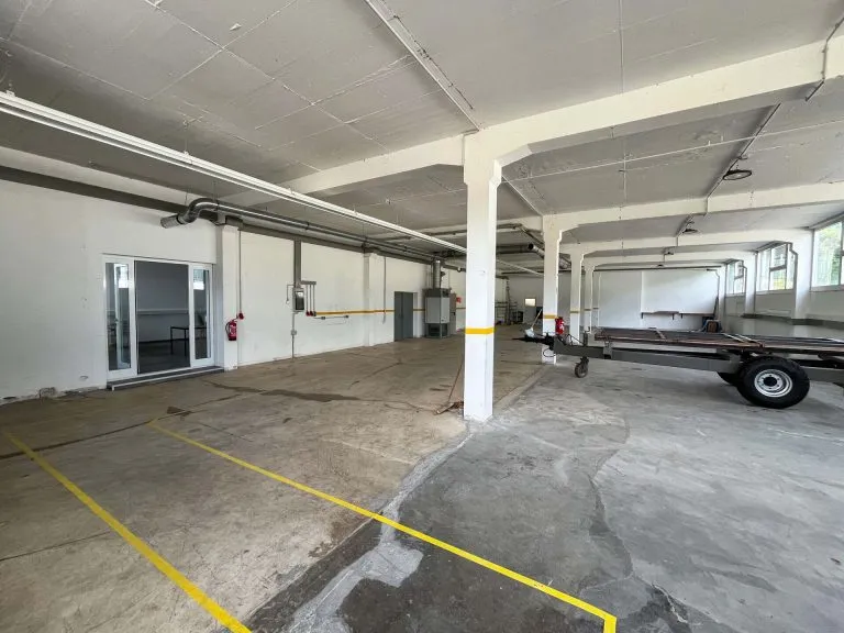 Immobilienangebot - Sörth - Alle - Vielseitige Gewerbehalle mit ca. 323 m², Büro & Sanitärbereich