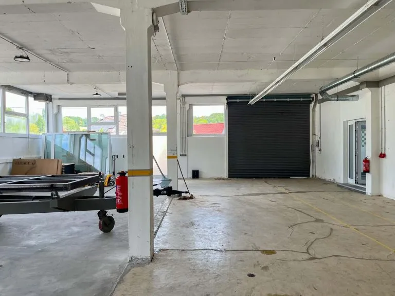 Immobilienangebot - Sörth - Alle - Vielseitige Gewerbehalle mit ca. 323 m², Büro & Sanitärbereich