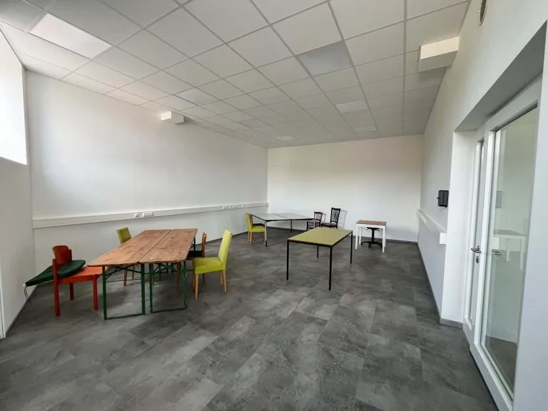 Immobilienangebot - Sörth - Alle - Vielseitige Gewerbehalle mit ca. 323 m², Büro & Sanitärbereich