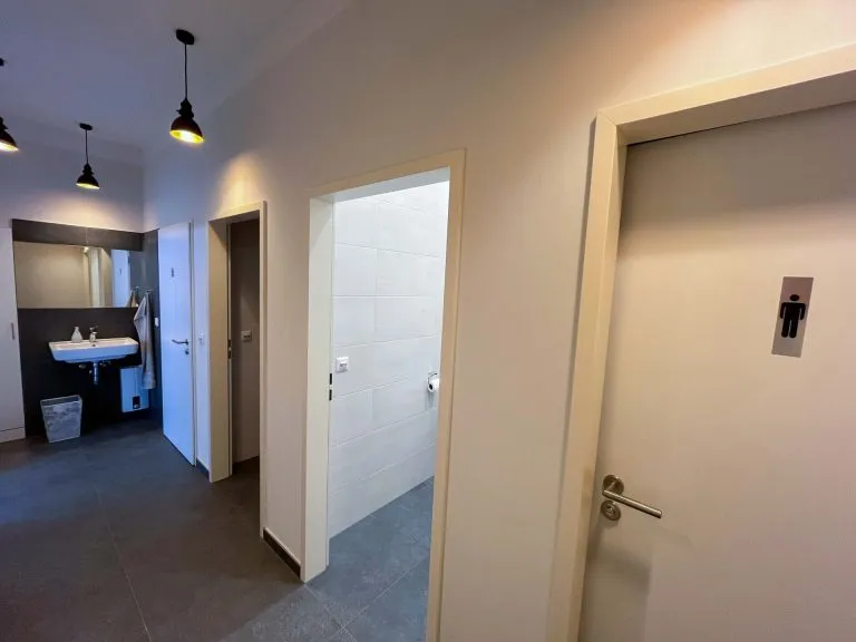 Immobilienangebot - Sörth - Alle - Vielseitige Gewerbehalle mit ca. 323 m², Büro & Sanitärbereich
