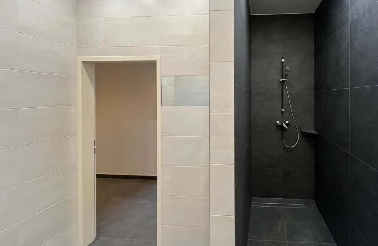 Immobilienangebot - Sörth - Alle - Vielseitige Gewerbehalle mit ca. 323 m², Büro & Sanitärbereich