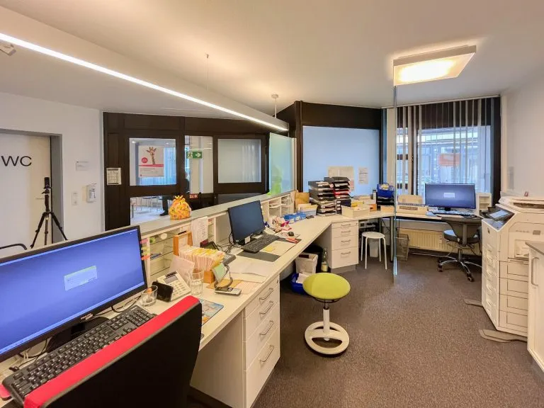 Immobilienangebot - Wissen - Alle - Attraktive Praxis/Gewerbefläche in Zentrumslage von Wissen - vielseitig nutzbar!