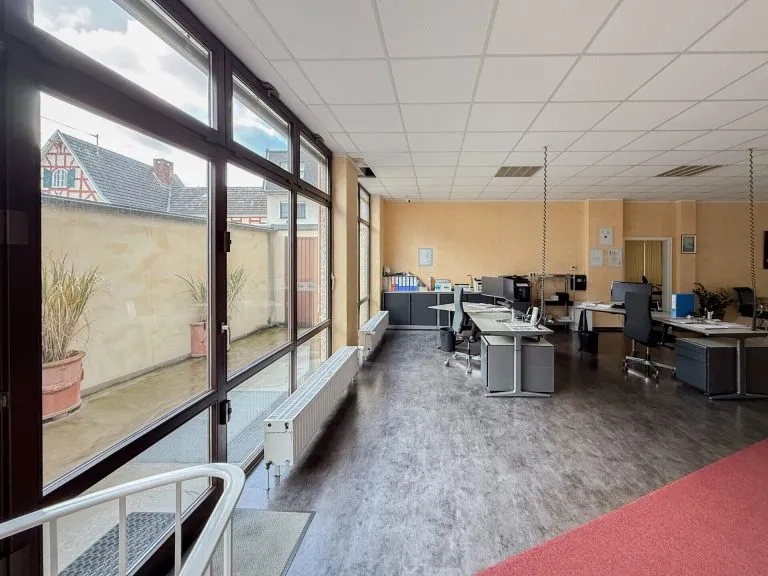 Immobilienangebot - Bad Hönningen - Alle - Laden- und Bürofläche mit Schaufenster in zentraler Innenstadtlage von Bad Hönningen!