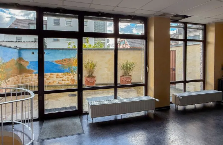 Immobilienangebot - Bad Hönningen - Alle - Laden- und Bürofläche mit Schaufenster in zentraler Innenstadtlage von Bad Hönningen!