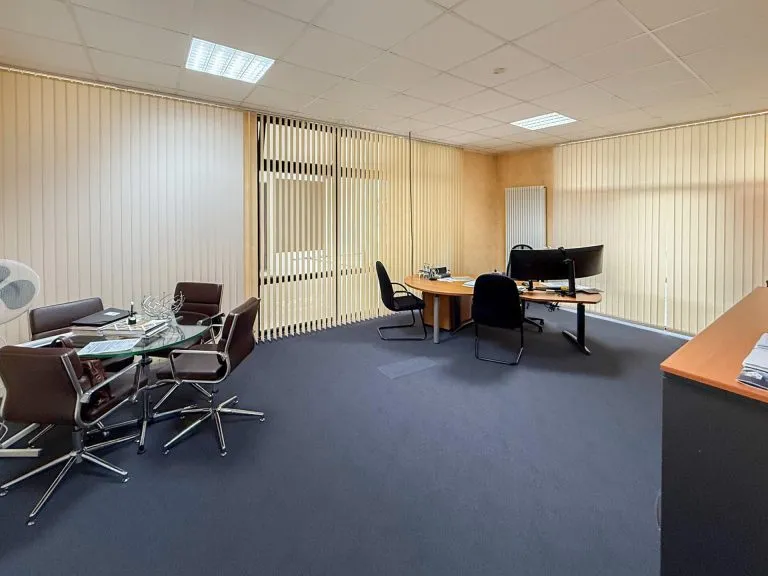 Immobilienangebot - Bad Hönningen - Alle - Laden- und Bürofläche mit Schaufenster in zentraler Innenstadtlage von Bad Hönningen!