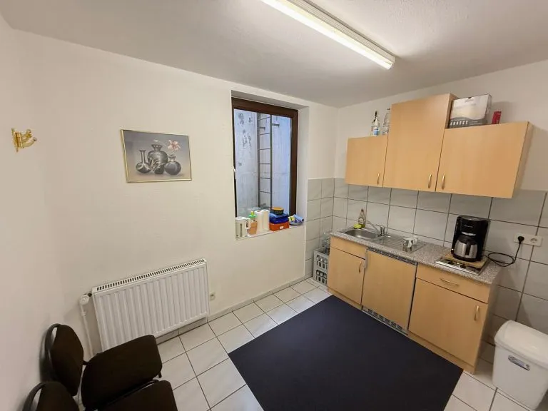 Immobilienangebot - Bad Hönningen - Alle - Laden- und Bürofläche mit Schaufenster in zentraler Innenstadtlage von Bad Hönningen!