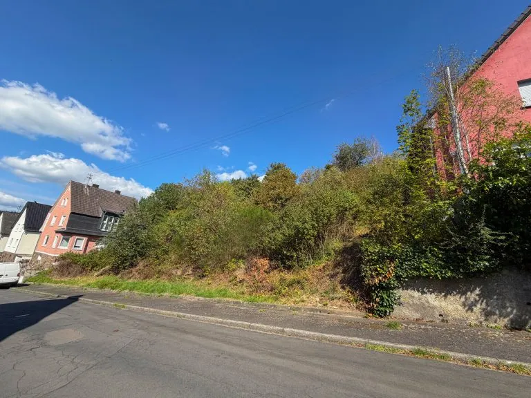 Immobilienangebot - Betzdorf - Alle - Grundstück zu verkaufen - über 1.000 m² in attraktiver Hanglage von Betzdorf!