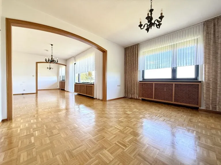 Immobilienangebot - VG Kirchen - Alle - Wohnen mit vielen Möglichkeiten – Einfamilienhaus mit Einliegerwohnung!