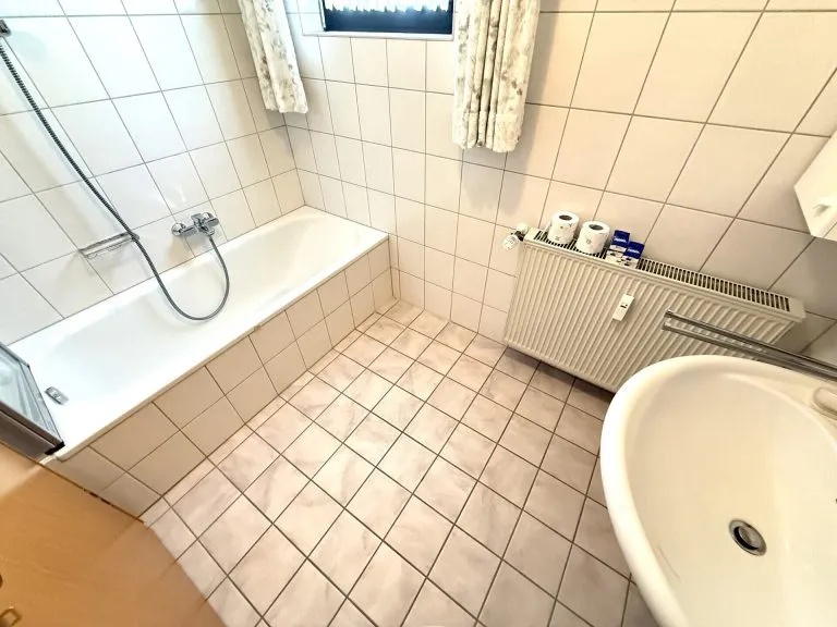 Immobilienangebot - VG Kirchen - Alle - Wohnen mit vielen Möglichkeiten – Einfamilienhaus mit Einliegerwohnung!