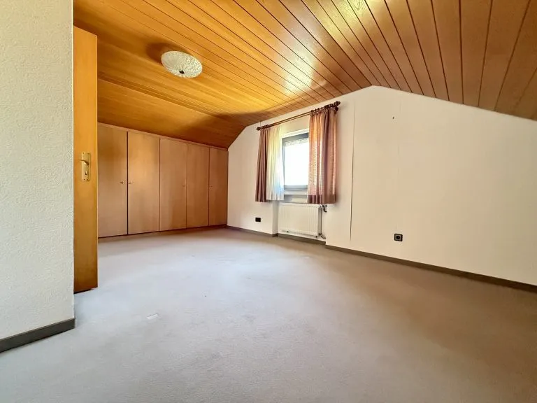 Immobilienangebot - VG Kirchen - Alle - Wohnen mit vielen Möglichkeiten – Einfamilienhaus mit Einliegerwohnung!