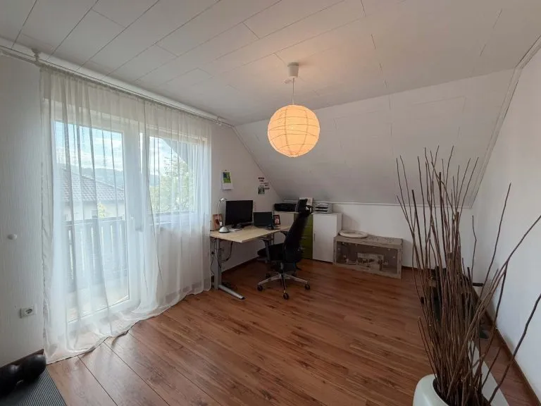 Immobilienangebot - Hamm VG - Alle - Familienfreundliches Einfamilienhaus mit PV-Anlage und moderner Ausstattung