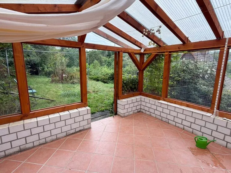 Immobilienangebot - Selbach - Alle - Einfamilienhaus/ Wochenendhaus in ruhiger, grüner Lage mit individuellem Ausbaupotenzial