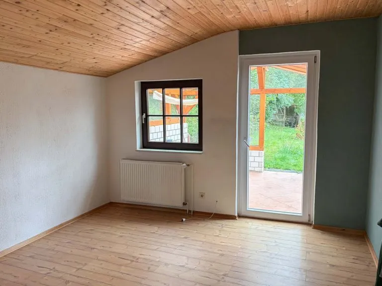 Immobilienangebot - Selbach - Alle - Einfamilienhaus/ Wochenendhaus in ruhiger, grüner Lage mit individuellem Ausbaupotenzial