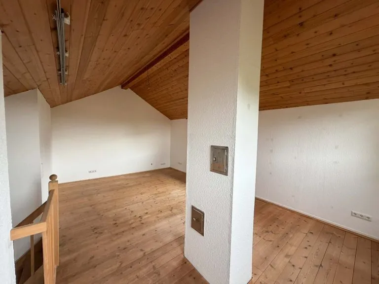 Immobilienangebot - Selbach - Alle - Einfamilienhaus/ Wochenendhaus in ruhiger, grüner Lage mit individuellem Ausbaupotenzial