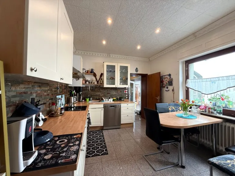 Immobilienangebot - Alfter - Alle - Einfamilienhaus mit viel Platz, großem Garten, Balkon und Terrasse in Alfter Witterschlick