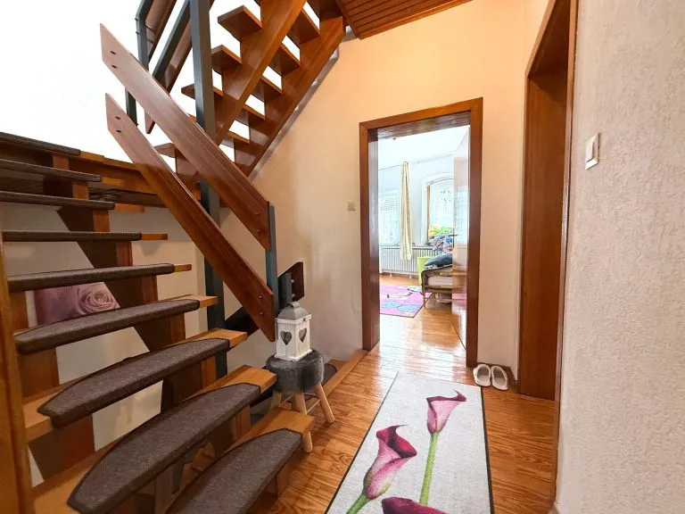 Immobilienangebot - Alfter - Alle - Einfamilienhaus mit viel Platz, großem Garten, Balkon und Terrasse in Alfter Witterschlick