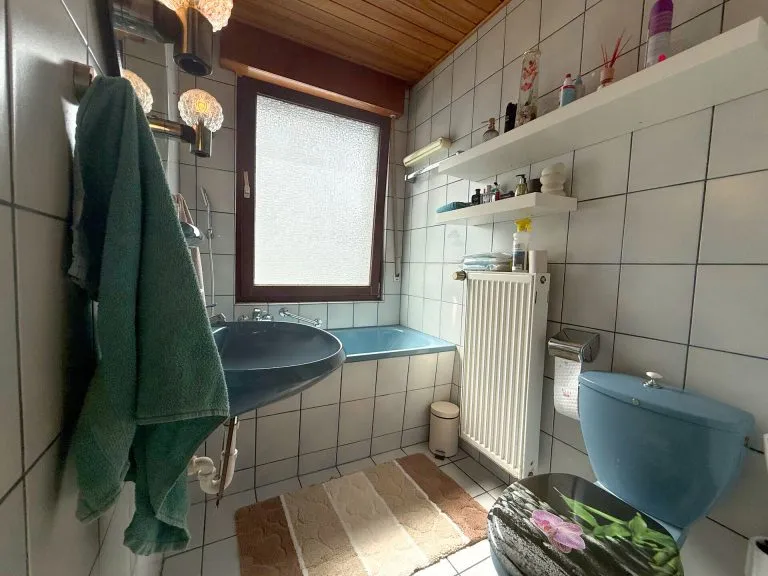 Immobilienangebot - Alfter - Alle - Einfamilienhaus mit viel Platz, großem Garten, Balkon und Terrasse in Alfter Witterschlick