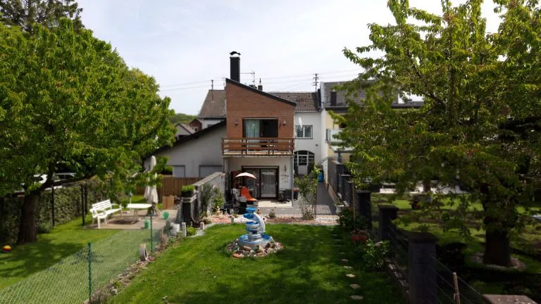 Immobilienangebot - Alfter - Alle - Einfamilienhaus mit viel Platz, großem Garten, Balkon und Terrasse in Alfter Witterschlick