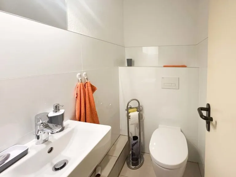 Immobilienangebot - Bad Honnef - Alle - Gepflegte Souterrainwohnung mit drei Zimmern und zwei Terrassen in zentraler Lage von Bad Honnef