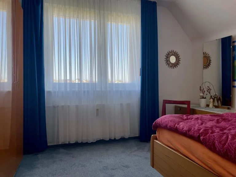 Immobilienangebot - Gummersbach - Alle - Ein Haus, viele Möglichkeiten: Flexibles Zweifamilienhaus mit großem Gartenpotenzial!