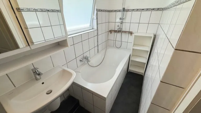 Immobilienangebot - Diez - Alle - Solides Zweifamilienhaus mit Garten in zentraler Lage bei Limburg!