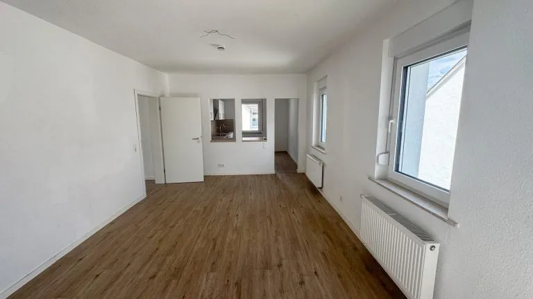 Immobilienangebot - Limburg an der Lahn / Staffel - Alle - Zwei sanierte Zweifamilienhäuser mit großer Scheune auf einem Grundstück mit Fernblick auf Limburg!