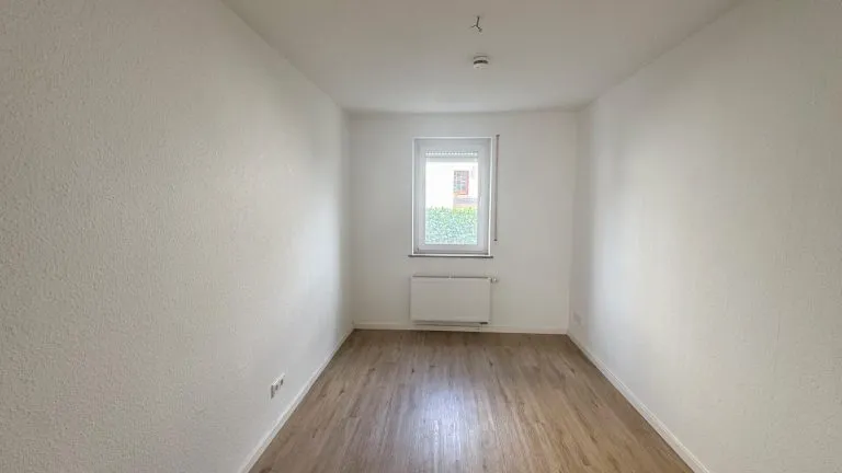 Immobilienangebot - Limburg an der Lahn / Staffel - Alle - Zwei sanierte Zweifamilienhäuser mit großer Scheune auf einem Grundstück mit Fernblick auf Limburg!
