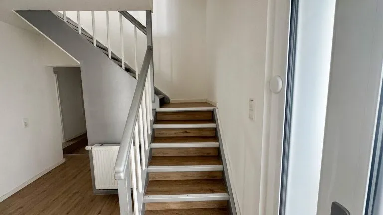 Immobilienangebot - Limburg an der Lahn / Staffel - Alle - Zwei sanierte Zweifamilienhäuser mit großer Scheune auf einem Grundstück mit Fernblick auf Limburg!