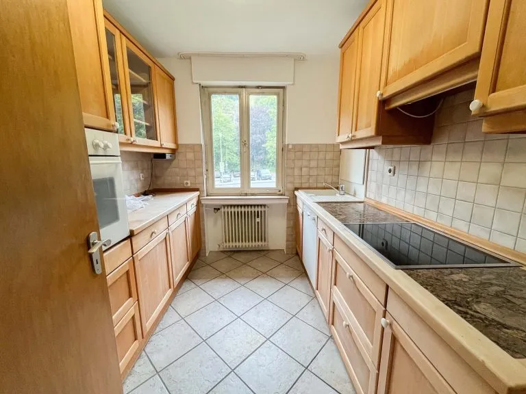 Immobilienangebot - Siegen / Eiserfeld - Alle - Großzügiges Mietshaus mit Garten in Siegen-Eiserfeld - WG geeignet & familienfreundlich!