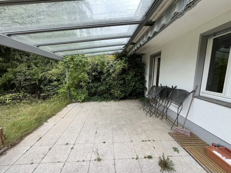 Immobilienangebot - Siegen / Eiserfeld - Alle - Großzügiges Mietshaus mit Garten in Siegen-Eiserfeld - WG geeignet & familienfreundlich!
