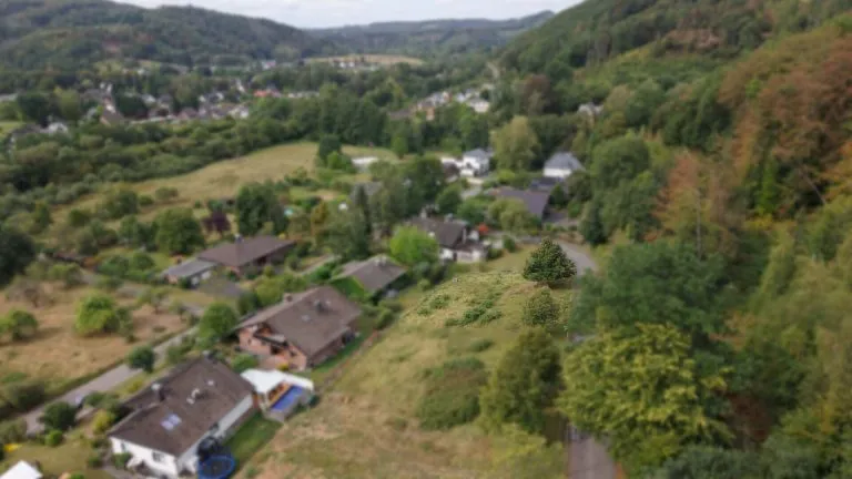 Immobilienangebot - Windeck-Dattenfeld - Alle - Baugrundstück in Hanglage in idyllischer & ruhiger Wohngegend von Windeck-Dattenfeld!