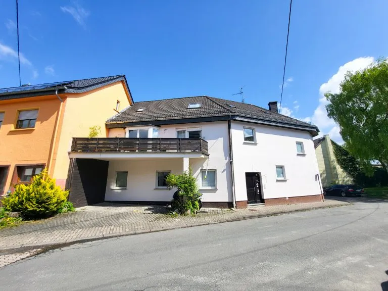 Immobilienangebot - Welschneudorf - Alle - Gut geschnittene 4 Zimmer Wohnung mit Balkon im Herzen von Welschneudorf!