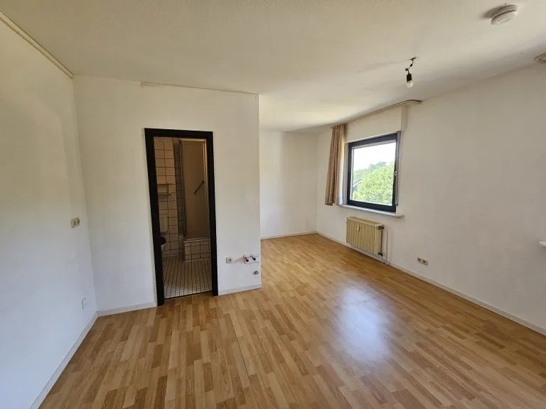Immobilienangebot - Herschbach - Alle - Einzimmer-Wohnung im ersten OG in ruhiger Wohnlage nahe Selters!