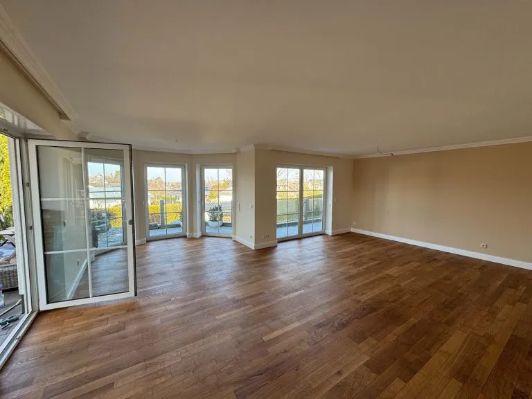 Immobilienangebot - Montabaur - Alle - Repräsentatives Haus mit tollem Garten & Doppelgarage in gefragter Lage von Montabaur zu vermieten!