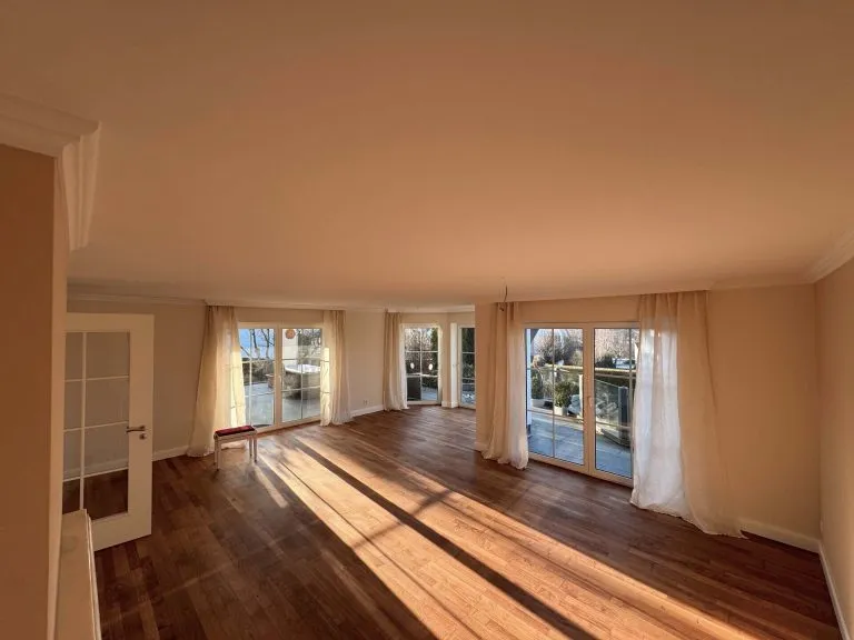 Immobilienangebot - Montabaur - Alle - Repräsentatives Haus mit tollem Garten & Doppelgarage in gefragter Lage von Montabaur zu vermieten!