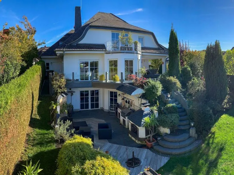 Immobilienangebot - Montabaur - Alle - Repräsentatives Haus mit tollem Garten & Doppelgarage in gefragter Lage von Montabaur zu vermieten!