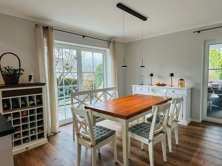 Immobilienangebot - Montabaur - Alle - Repräsentatives Haus mit tollem Garten & Doppelgarage in gefragter Lage von Montabaur zu vermieten!