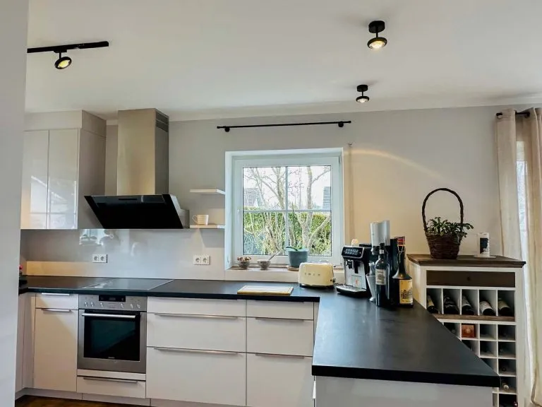 Immobilienangebot - Montabaur - Alle - Repräsentatives Haus mit tollem Garten & Doppelgarage in gefragter Lage von Montabaur zu vermieten!