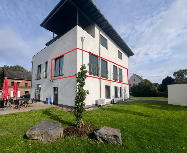Immobilienangebot - Flammersfeld - Alle - Moderne Bürofläche mit Aufzug und 2 Stellplätzen im Herzen von Flammersfeld!