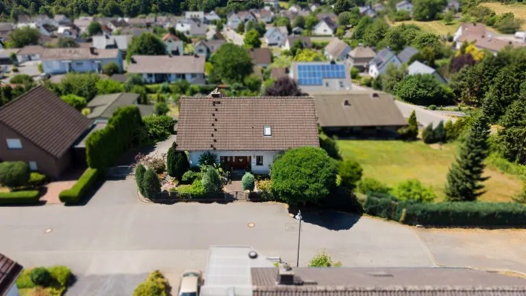 Immobilienangebot - Luckenbach - Alle - Großzügiges Wohnen mit vielseitigen Möglichkeiten – Einfamilienhaus mit voll erschlossenem Bauplatz!