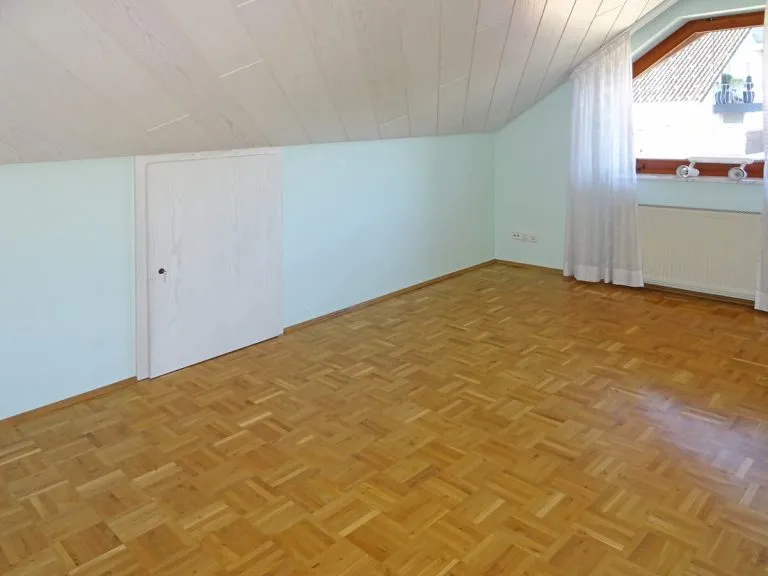 Immobilienangebot - Langenhahn - Alle - Hochwertiges, freistehendes EFH mit Garten und Doppelgarage sucht Mieter!