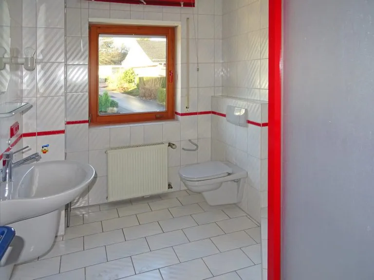 Immobilienangebot - Langenhahn - Alle - Hochwertiges, freistehendes EFH mit Garten und Doppelgarage sucht Mieter!