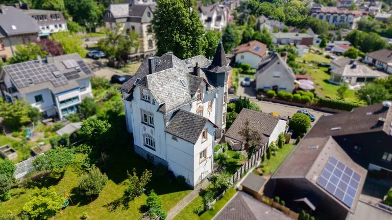 Immobilienangebot - Höhr-Grenzhausen - Alle - Wohnen und Arbeiten unter einem Dach - stilvolle Stadtvilla in top Lage von Höhr-Grenzhausen!