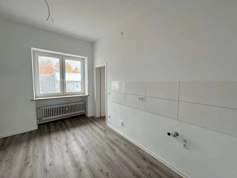 Immobilienangebot - Hamm - Alle - Frisch sanierte 4-Zimmer-Wohnung im Herzen von Hamm (Sieg) – mit Terrasse und Stellplatz!