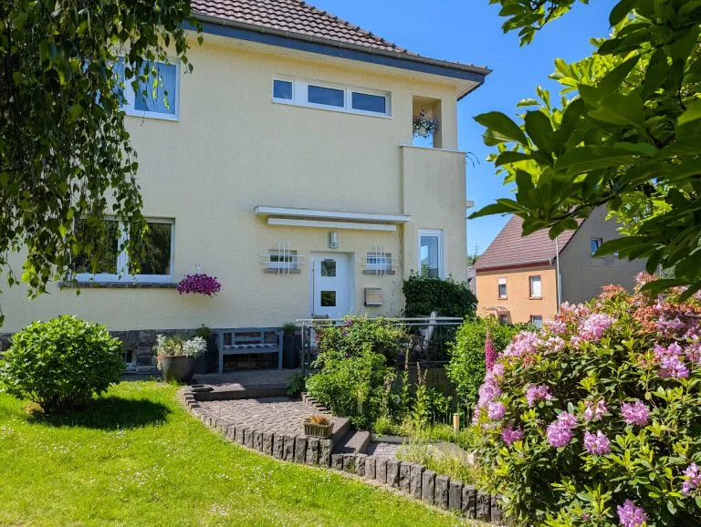 Immobilienangebot - Eitorf - Alle - Saniertes Haus für die ganze Familie mit sonniger Loggia und traumhaften Garten im Süden von Eitorf