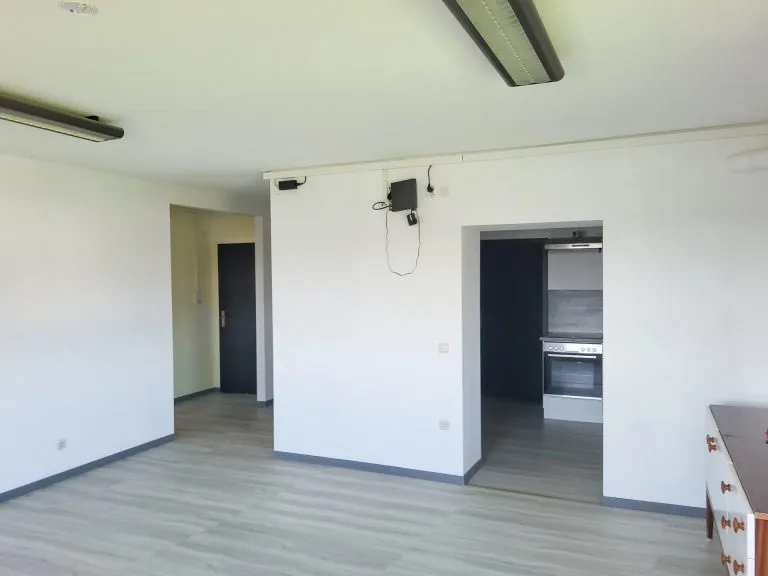 Immobilienangebot - Herschbach - Alle - Helle 2 Zimmerwohnung mit Einbauküche in ruhiger Wohnlage!